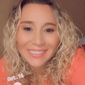 Meet your Posher, Courtney